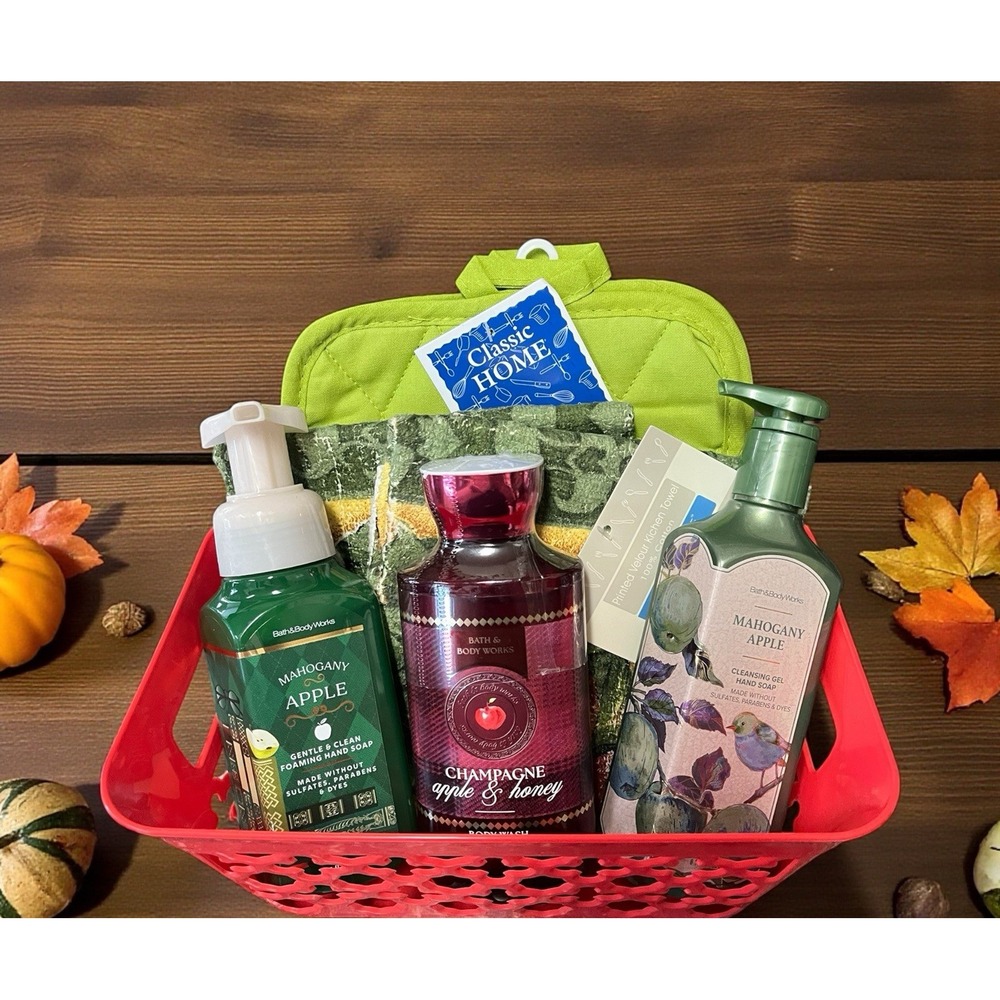 8 PC Bath &‎ Body Works Mahogany Apple Hand Soaps Body Wash Towels Potholders
